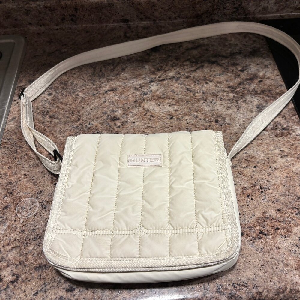 Hunter puffer bag